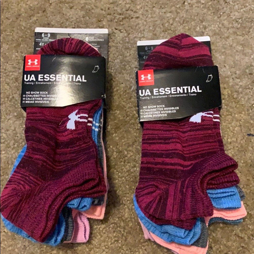 Brand new women’s under armour socks